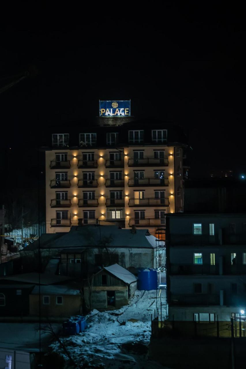 Palace Umanʼ Exterior foto